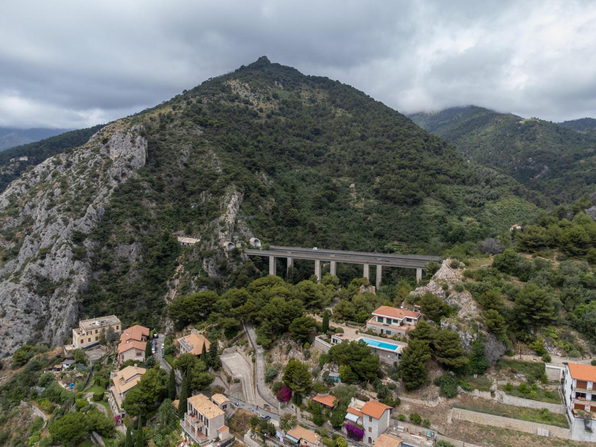 Total Sea View Grimaldi Daire Ventimiglia Dış mekan fotoğraf